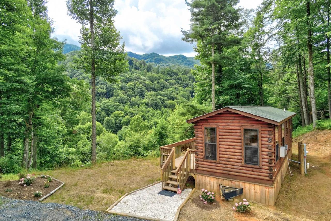 Quaint Log Cabin With Views Near West Jefferson Warrensville Екстер'єр фото